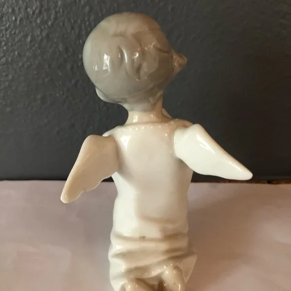Llardo vintage collection porcelain high gloss Angel Praying